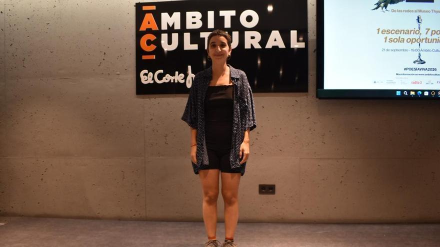 La poeta valenciana Jara López Viñas llega a la final del Premio Nacional de Poesía Viva #LdeLírica