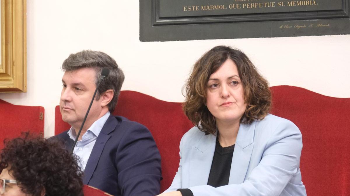 Eduardo García-Ontiveros y Eva Crisol, en el pasado pleno.
