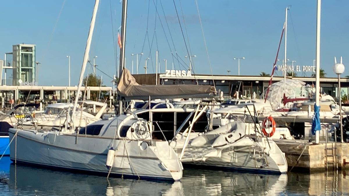 En la Marina El Portet de Dénia se puede disfrutar de multitud de actividades náuticas en pareja o con la familia y amigos.