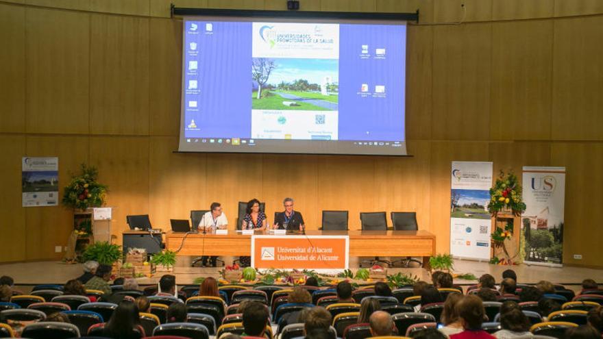 Una de las sesiones del congreso sobre salud que se celebra estos días en la UA.