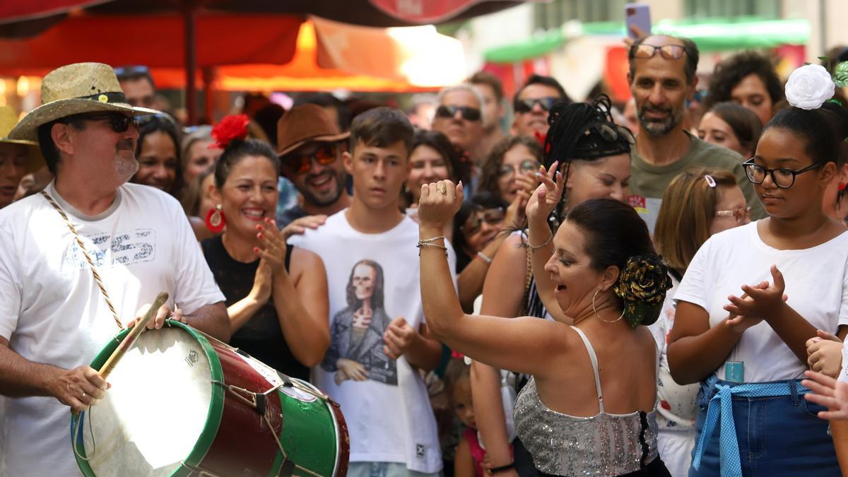 Ambiente en el Centro de Málaga, el último día de la Feria.