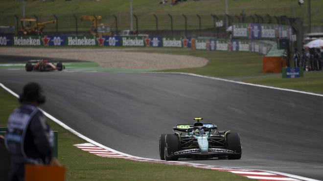 Fernando Alonso, en acción durante la clasificación sprint del GP de China