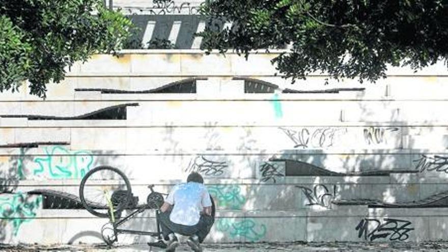 Ataque grafitero en La Ereta