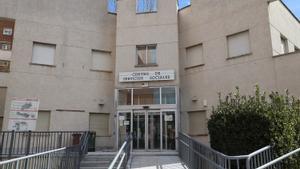 Edificio de servicios sociales en la avenida de La Hispanidad.