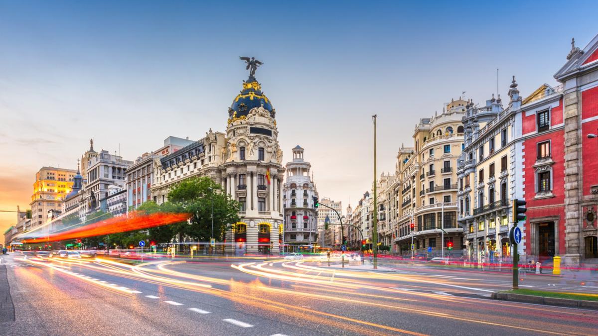 Viaje total al pasado de Madrid: una tienda antigua, una bodega legendaria y una estación de Metro atrapada en el tiempo