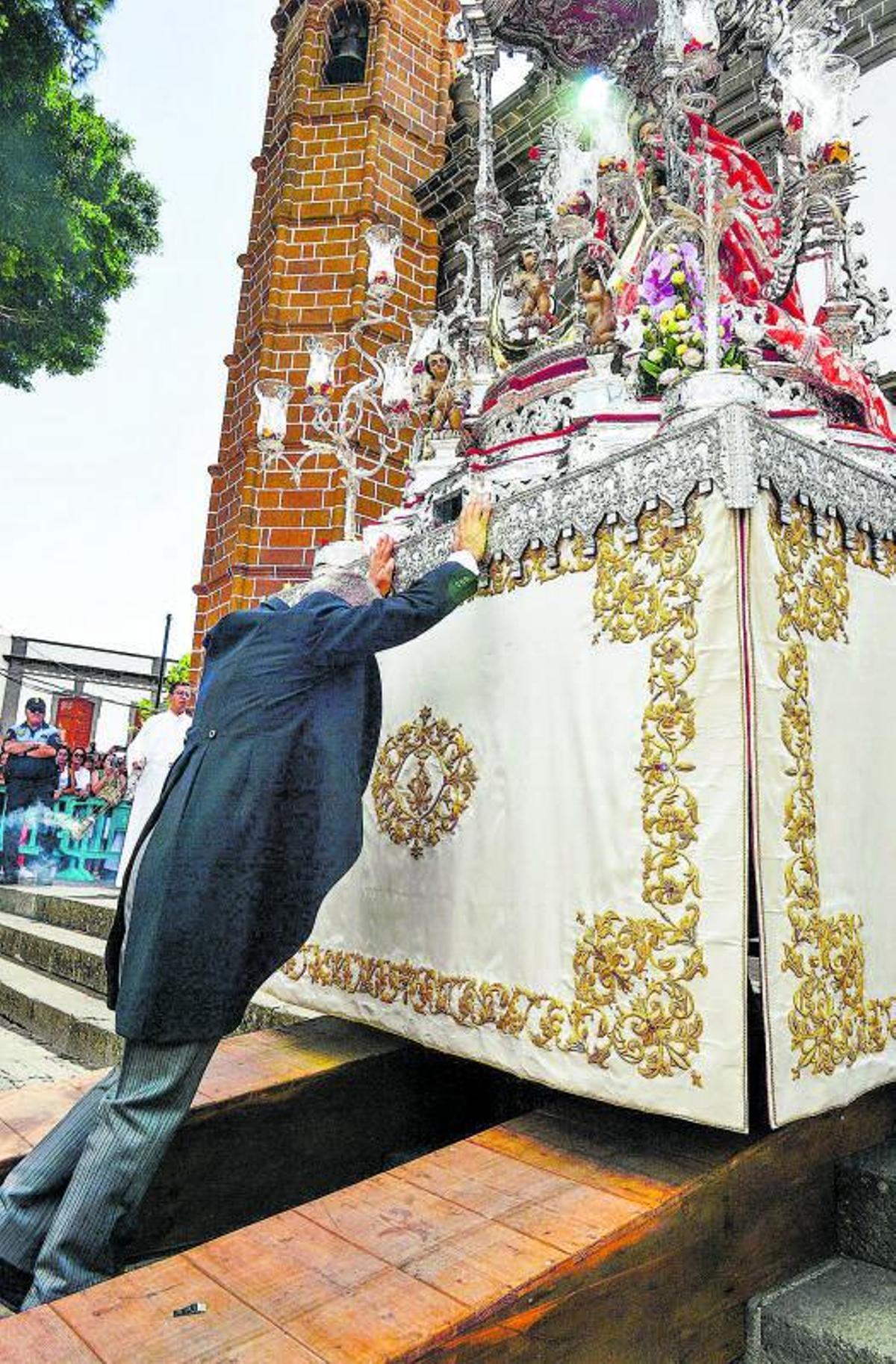 Mazuelos ve hipócrita pedir permiso a los padres para una excursión y no para abortar | | JUAN CASTRO