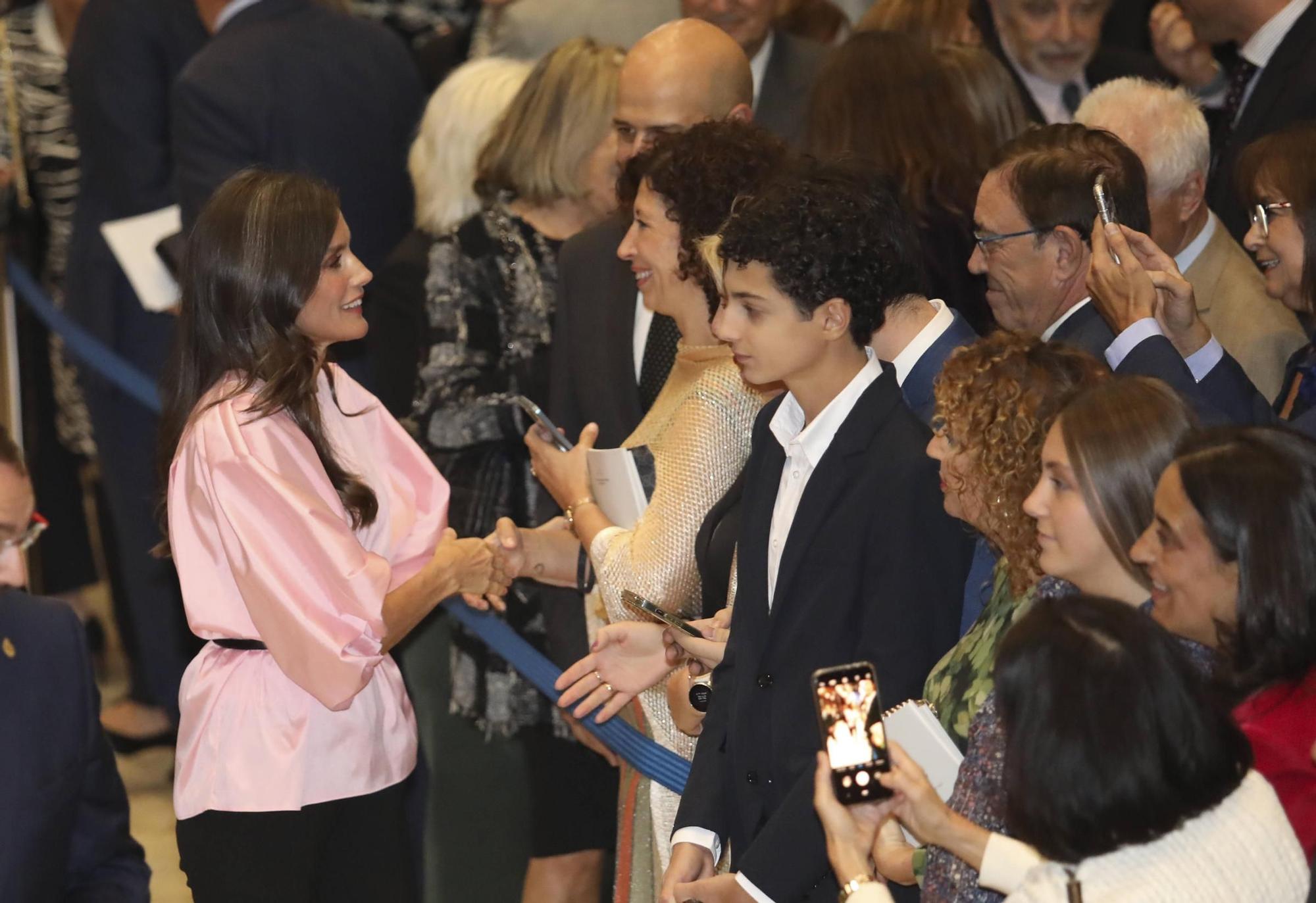 EN IMÁGENES: La Familia Real asiste en Oviedo al concierto de los premios "Princesa de Asturias"