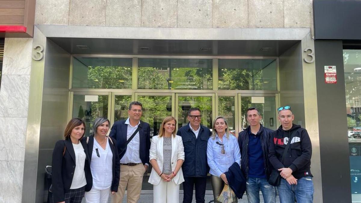 El 3 de mayo Bernabé, los alcaldes de Sedaví y Alfafar y los vecinos de la Plataforma se reunieron con Adif en Madrid.