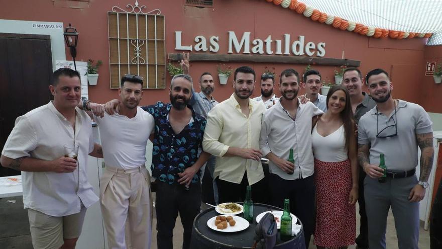 Lunes de comidas de amigos y empresas en la Feria