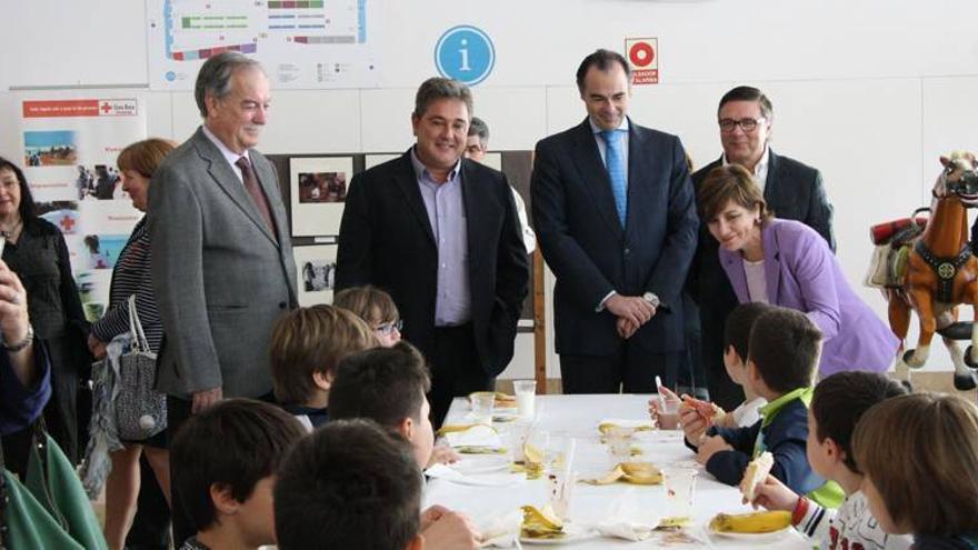 400 niños aprenden a tomar un desayuno sano en Vinaròs
