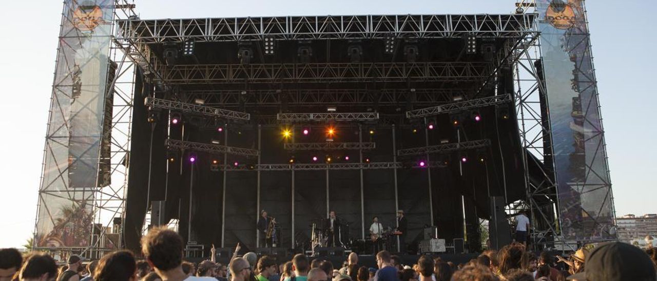 Escenario del Iboga Summer, uno de los festivales que se organizan en Tavernes en verano. Escenario del Iboga Summer, uno de los festivales que se organizan en Tavernes en verano.