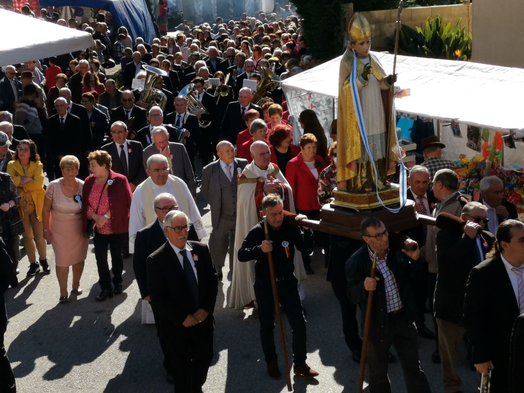 Fe y comida arropan al San Martiño en Moaña