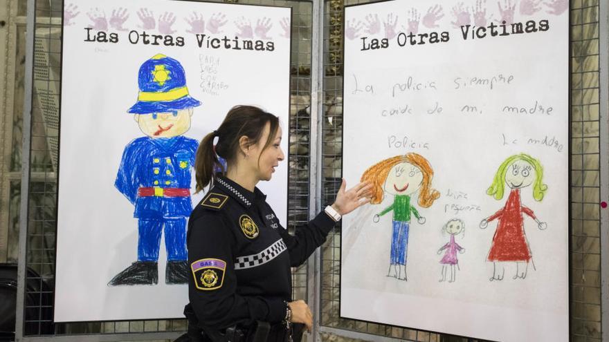 Los dibujos de los hijos de mujeres maltratadas, expuestos en València