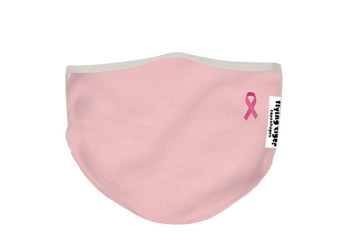 Mascarilla rosa de Flying Tiger solidaria con el cáncer de mama.