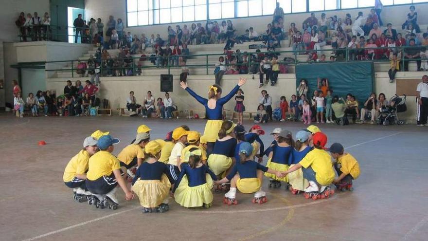 Actividad extraescolar organizada por el ANPA de A Rabadeira en el colegio, en 2006.