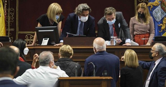 Pleno en el Parlamento de Canarias, 26/10/2021