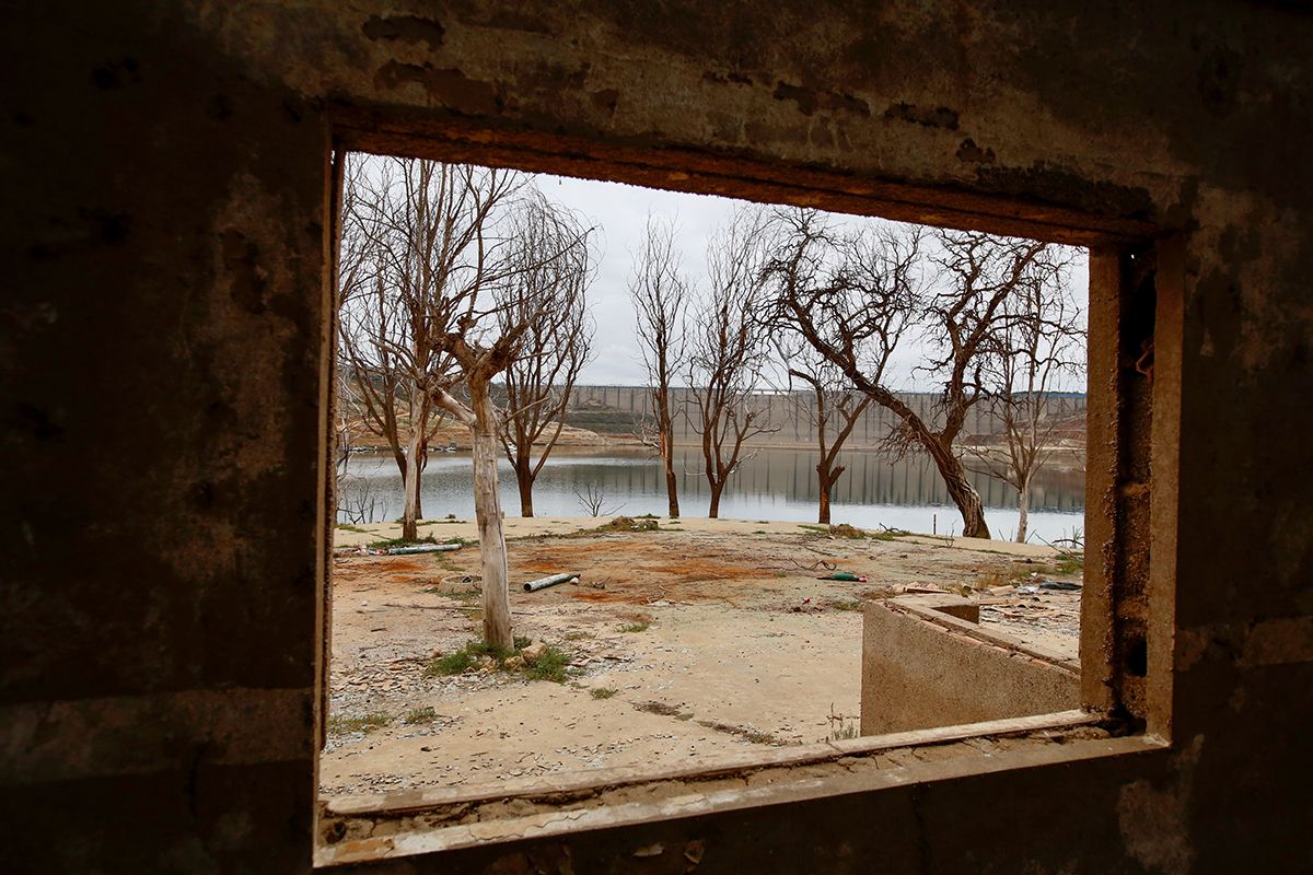 El pantano de La Breña bajo mínimos