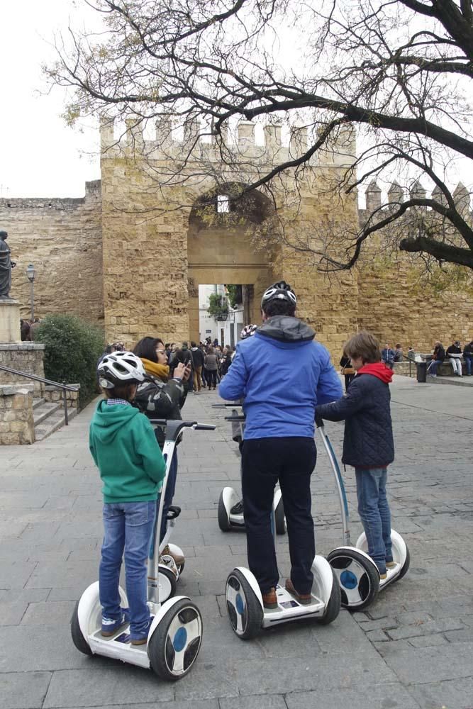 Un puente de selfies y colas