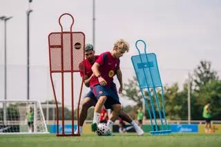Tres buenas noticias para Flick en el último entrenamiento del 'stage'