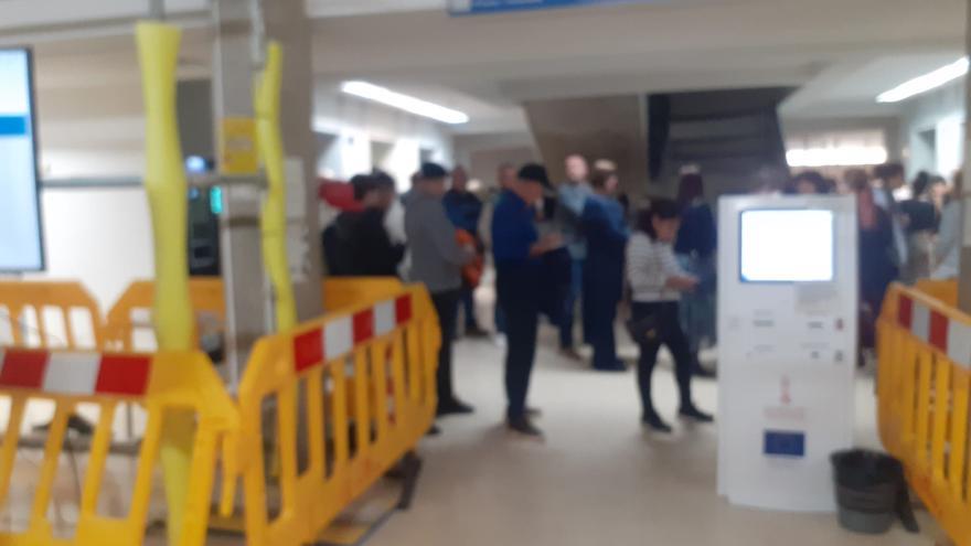 Colas para vacunarse en València en pleno puente