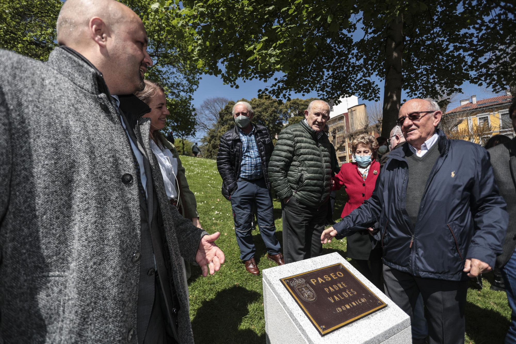 EN IMÁGENES: Así fue el descubrimiento de la placa “Paseo Padre Valdés“