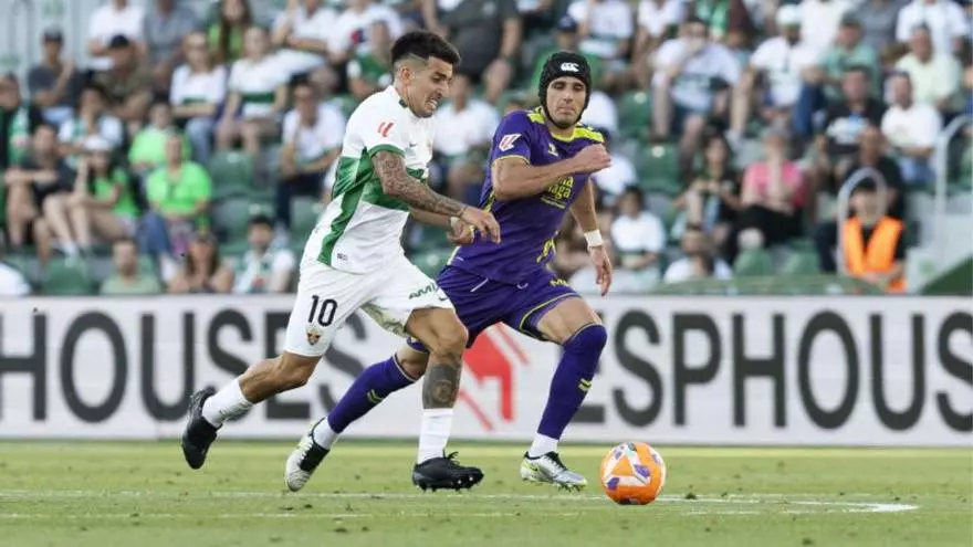 Resumen, goles y highlights del Elche 2-0 Málaga de la jornada 41 de LaLiga Hypermotion