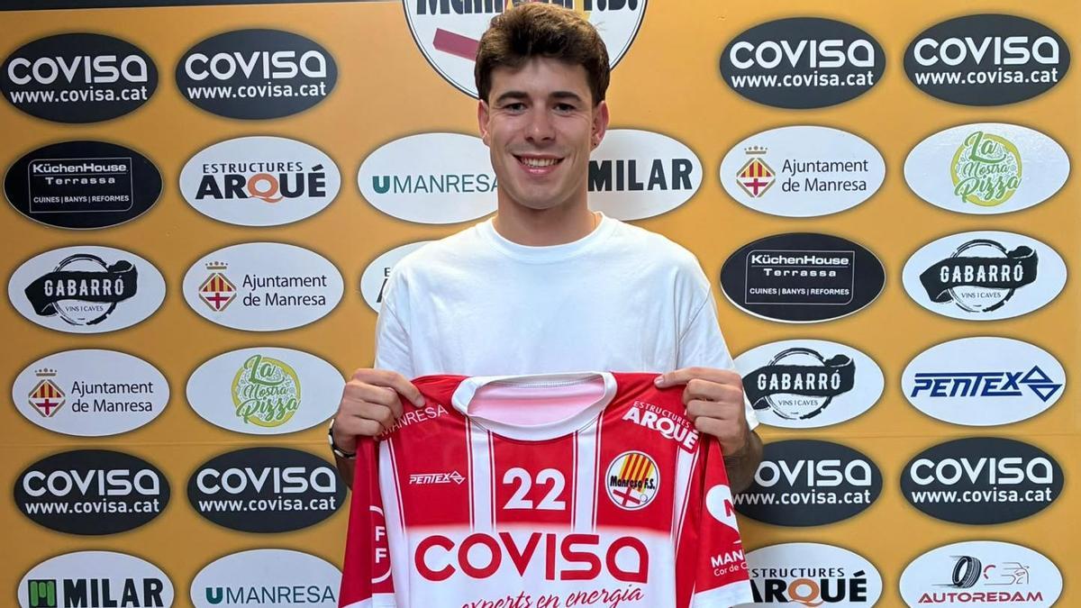 Marc Hermosel, amb la seva nova camiseta del Covisa Manresa