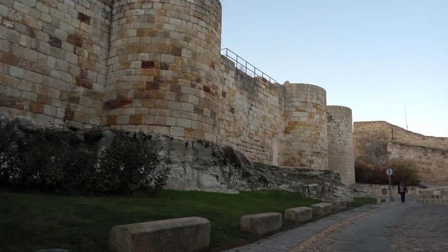 El arco de Doña Urraca a primera hora