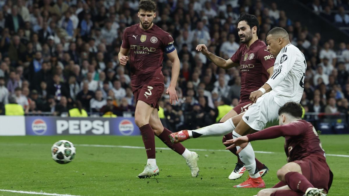 Kylian Mbappe anota el (2-0) en el partido entre el Real Madrid y Manchester City de Champions