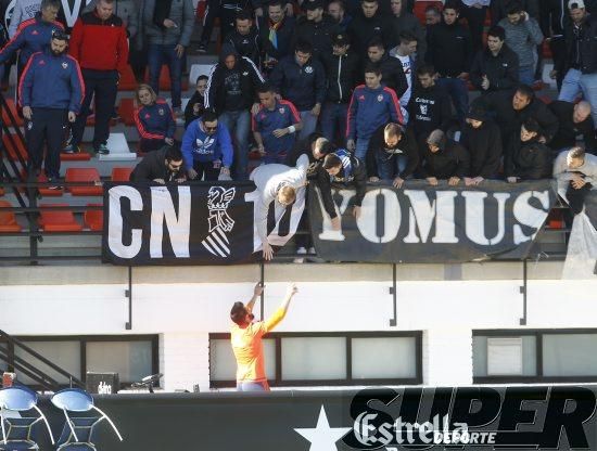 El Valencia CF entrena ante su afición