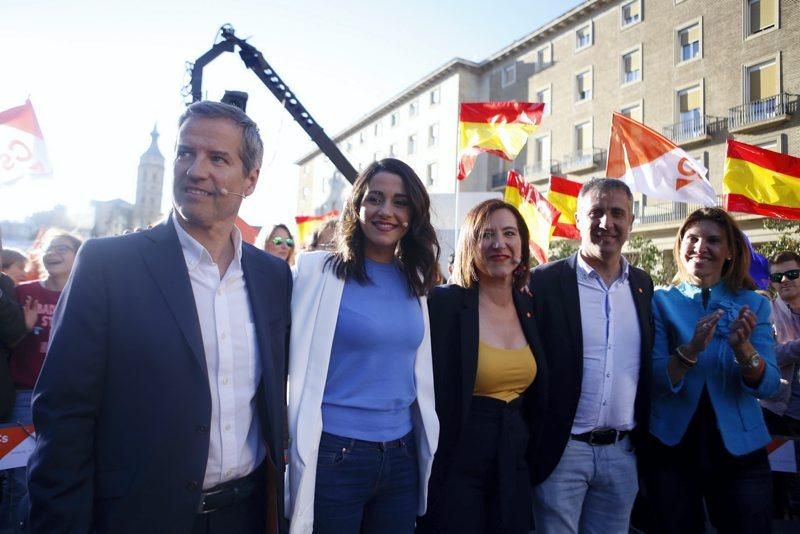 Inés Arrimadas acompaña a Daniel Pérez y a Sara Fernandez en un mitin en Zaragoza