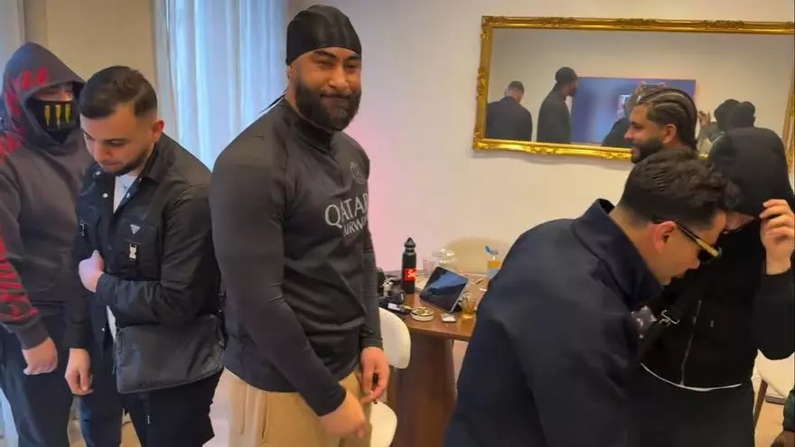 El nuevo vídeo de Mounir Nasraoui en París que dará que hablar