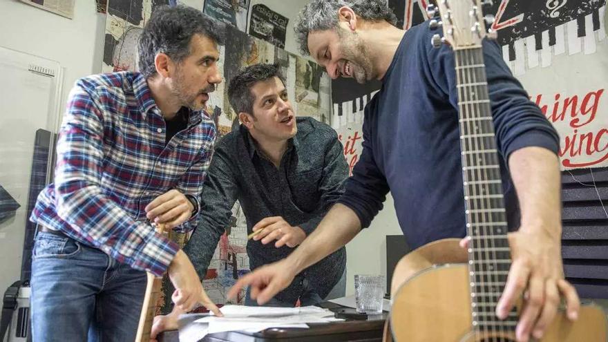 Els Amics de les Arts: «Les cançons que queden són les que es poden cantar»