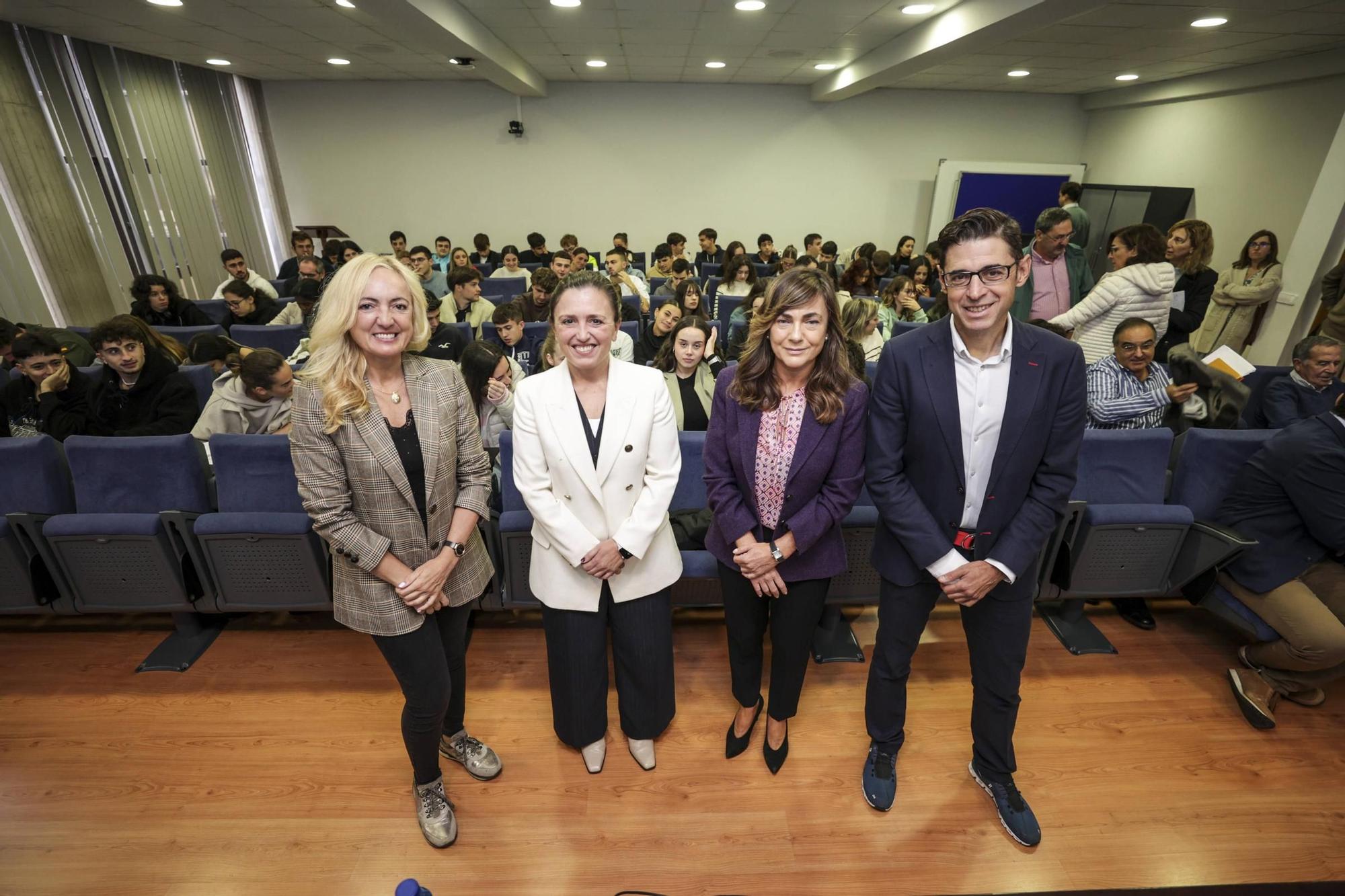 Primera jornada de "La Asturias que funciona": la presidenta de FADE reclama "equilibrio entre la Asturias verde y la industrial"