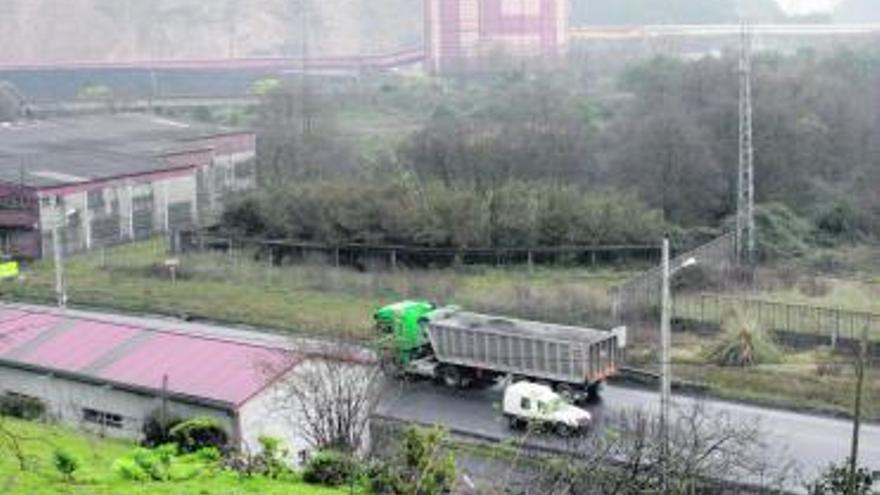 Actual carretera de acceso a Aboño.