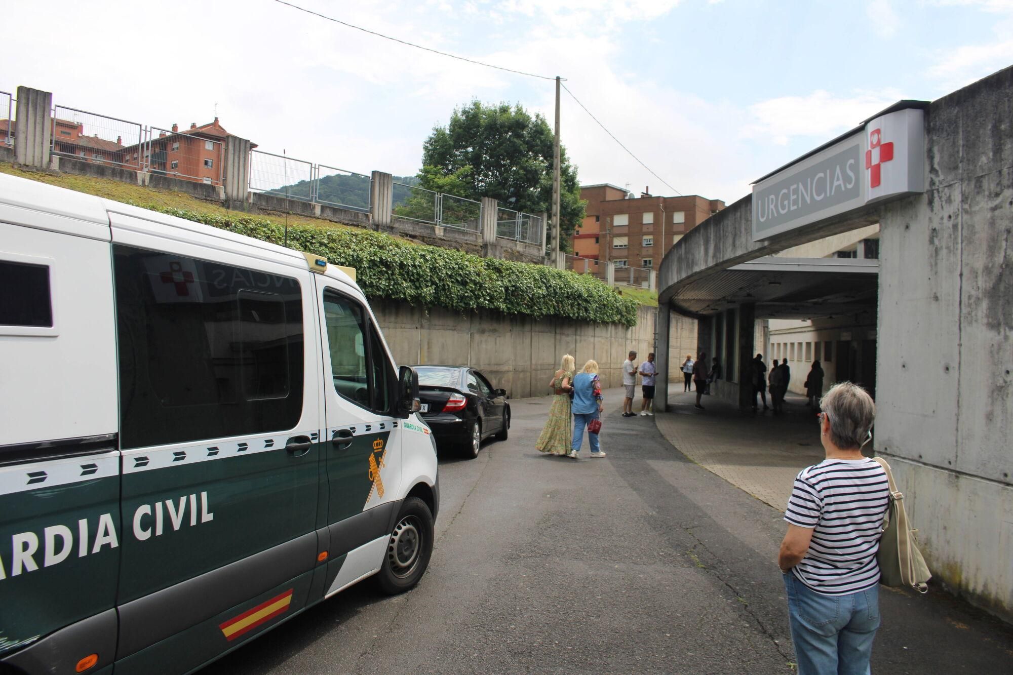El traslado del asesino de Laviana al módulo penitenciario del Hospital Universitario Central de Asturias (HUCA).