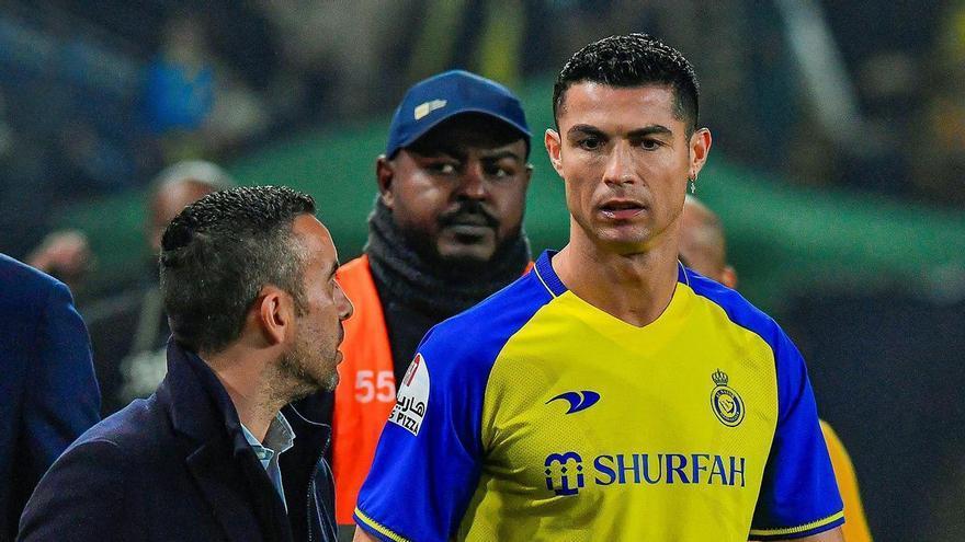 Cristiano Ronaldo monta en cólera en Arabia: &quot;No queréis jugar...&quot;