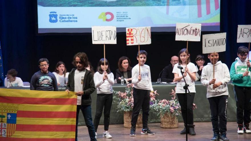 Los alumnos dieron sus propias conclusiones sobre el Estatuto de Autonomía de Aragón. |