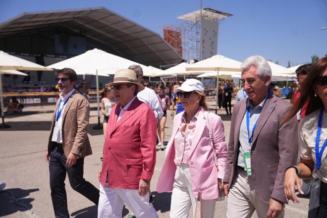 Autoridades y representantes institucionales visitan las instalaciones de World Climbing Series 2026