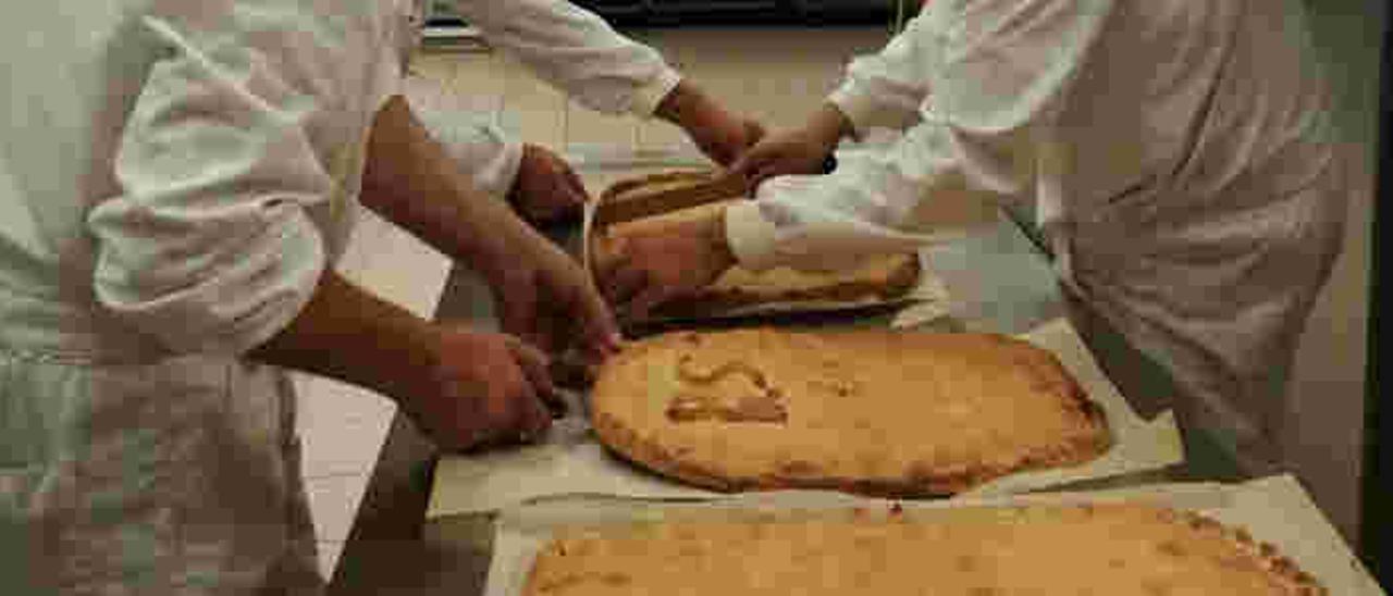 Empanadas realizadas por los internos en el curso de panadería.