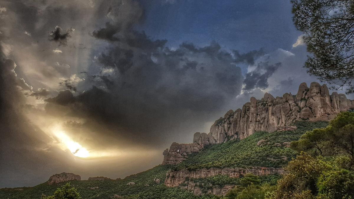 Albada a Montserrat.