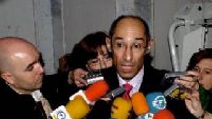 El fiscal general da marcha atrás después de las críticas