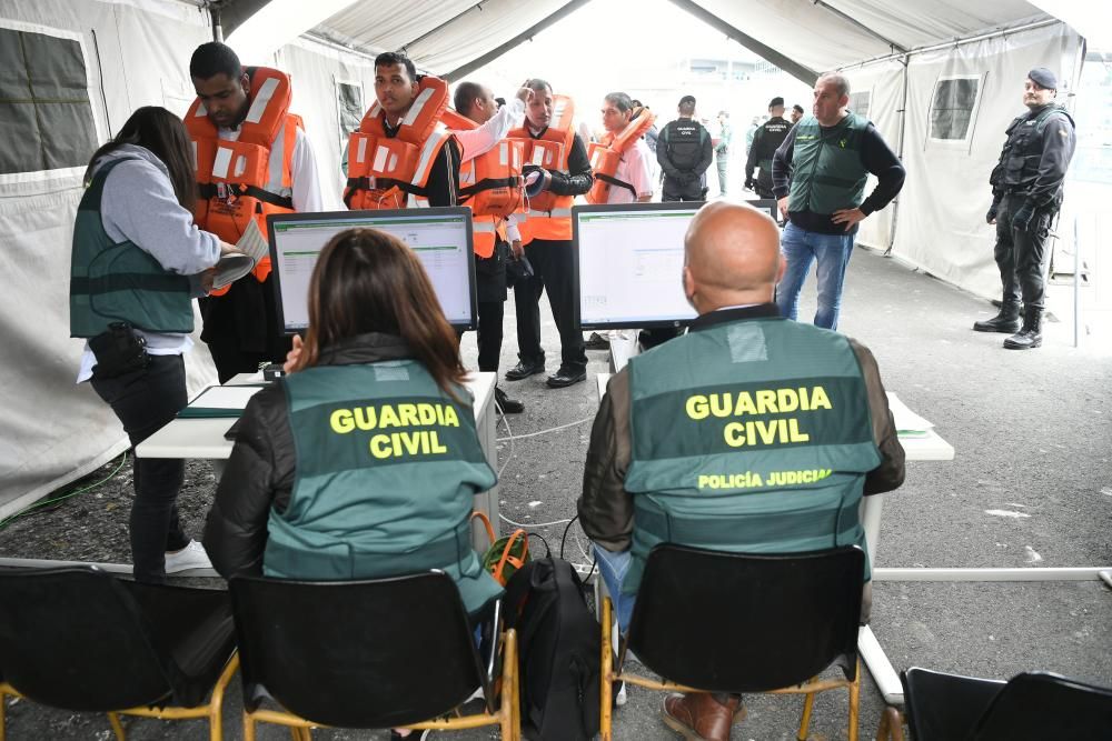 Simulacro ''de película'' en el puerto de A Coruña