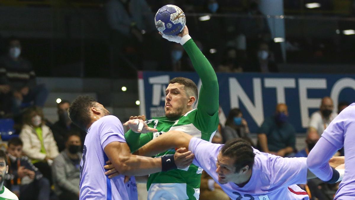 Anaitasuna planteó batalla en la pista y en los despachos