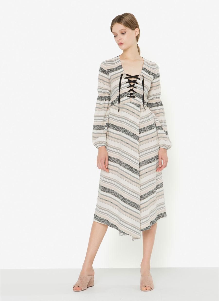 Uterqüe otoño-invierno 2016, vestido folk