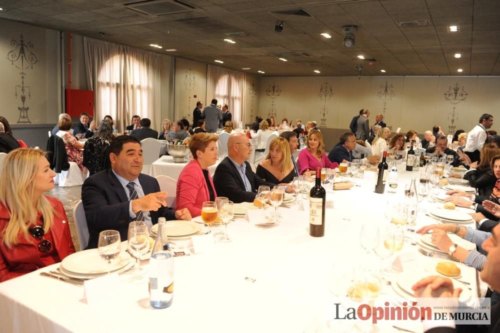 Comida de Gran Pez y Doña Sardina