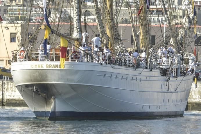 /09/2017 LAS PALMAS DE GRAN CANARIA. Llegada del buqe Cisne Branco , velero brasileño. FOTOS: J. PÉREZ CURBELO