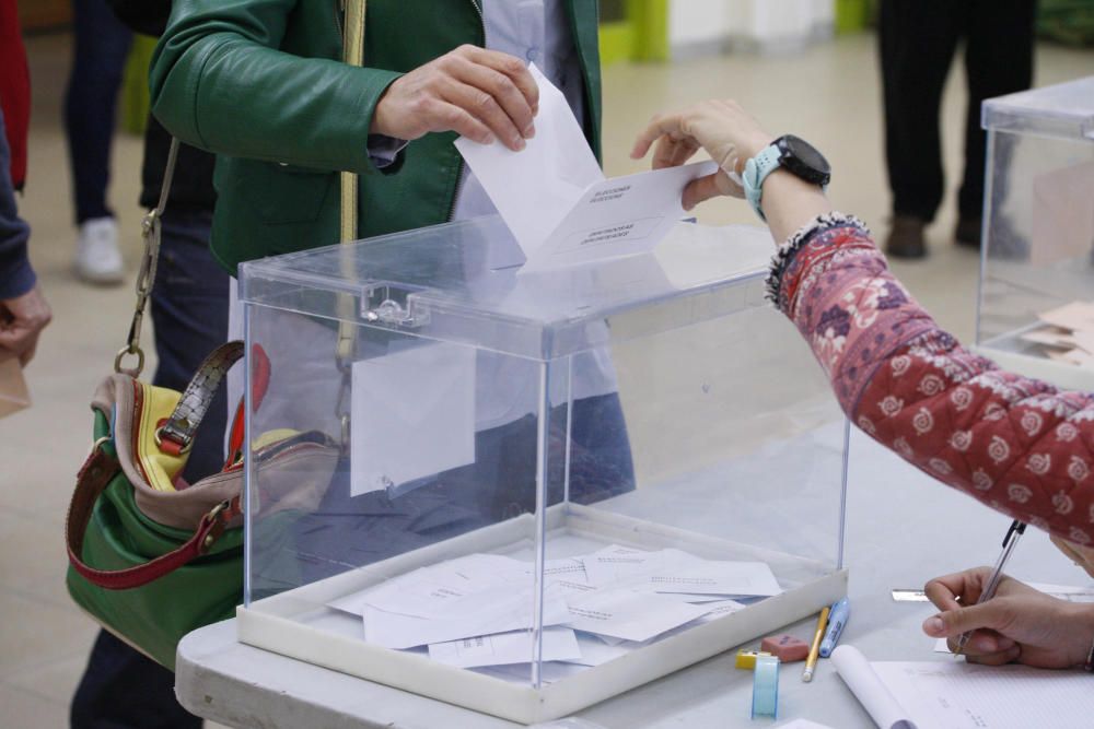 Votacions a l''Escola Eiximenis de Girona