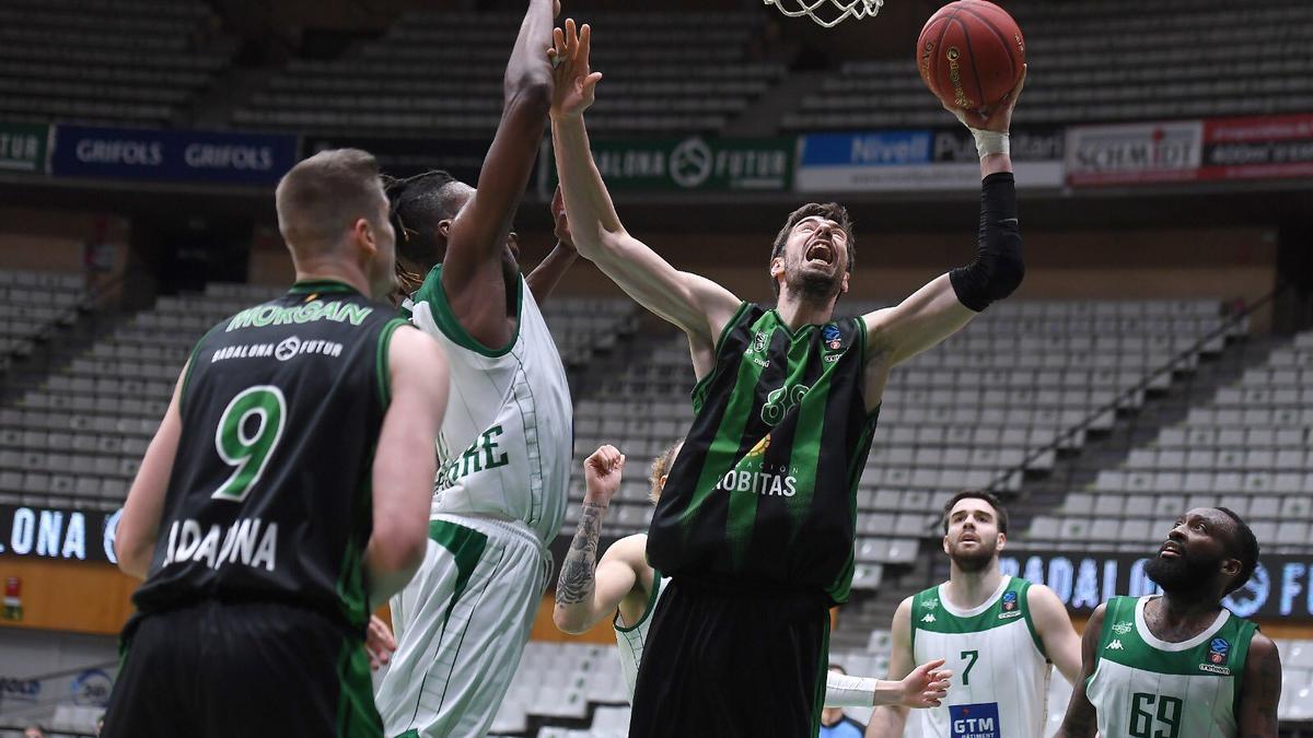 Tomic aportó 14 puntos en la victoria ante el Nanterre