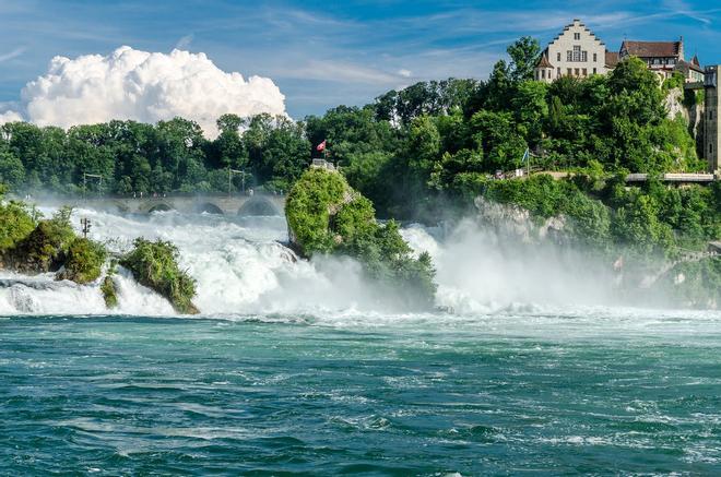 Planes Suiza, Cataratas del río Rin